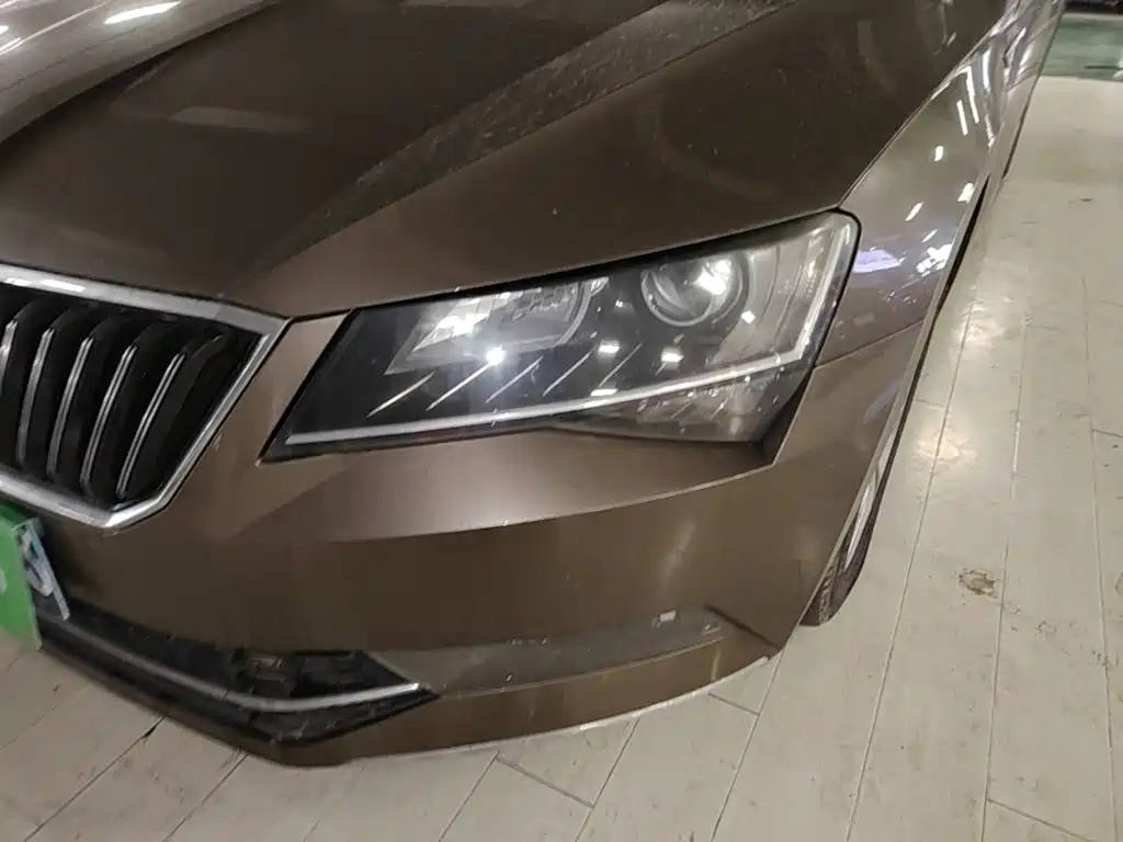 Skoda Superb — миниатюра 24