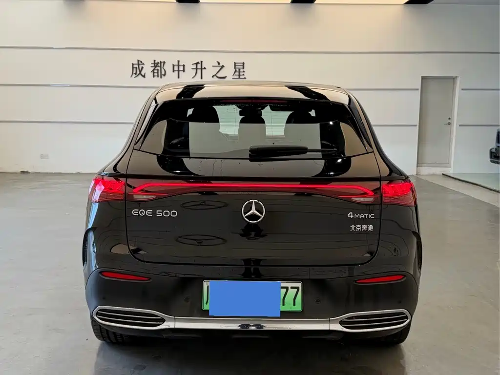 Mercedes-Benz EQE SUV — миниатюра 6