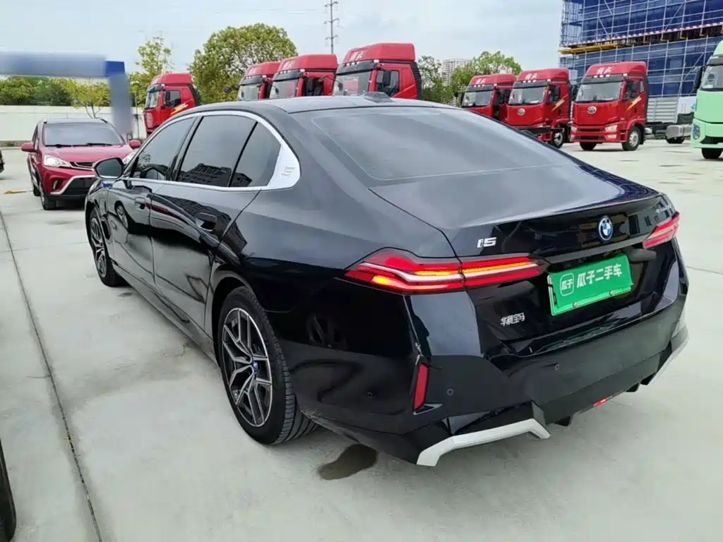 BMW i5 — миниатюра 5