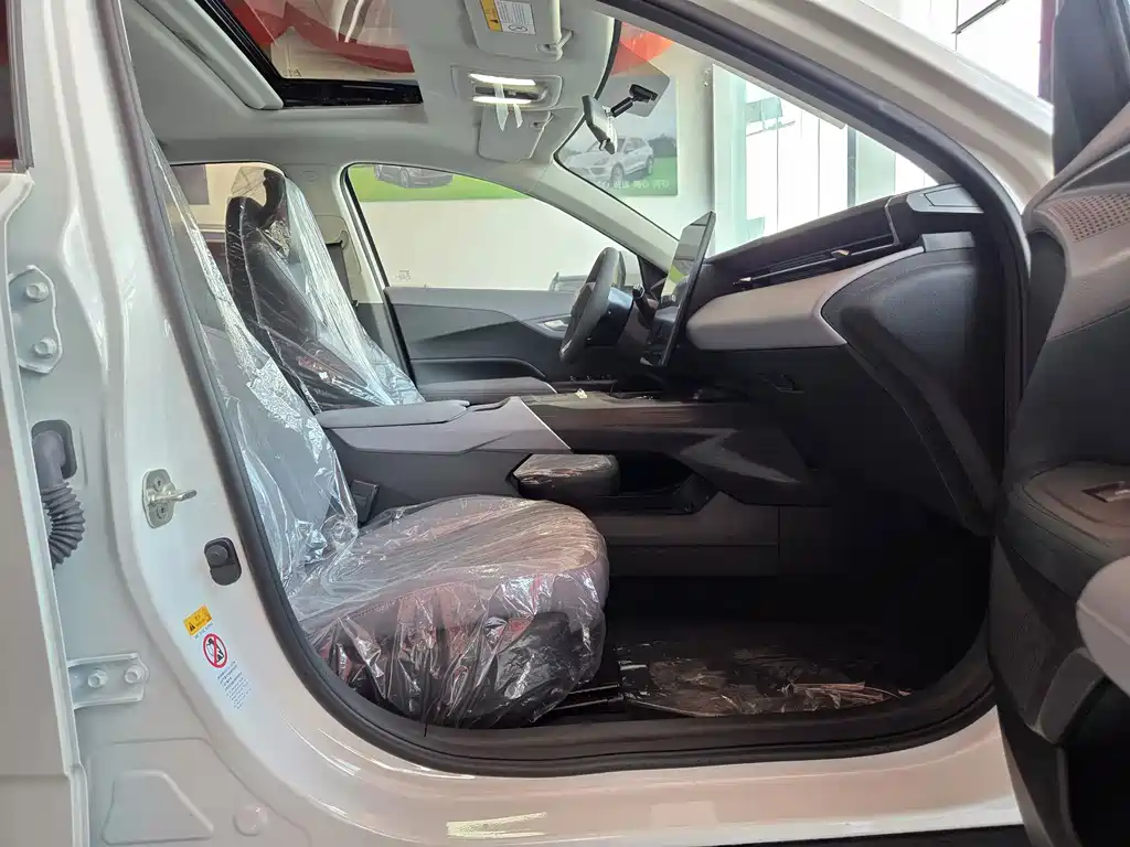 Changan Побег PHEV — миниатюра 10