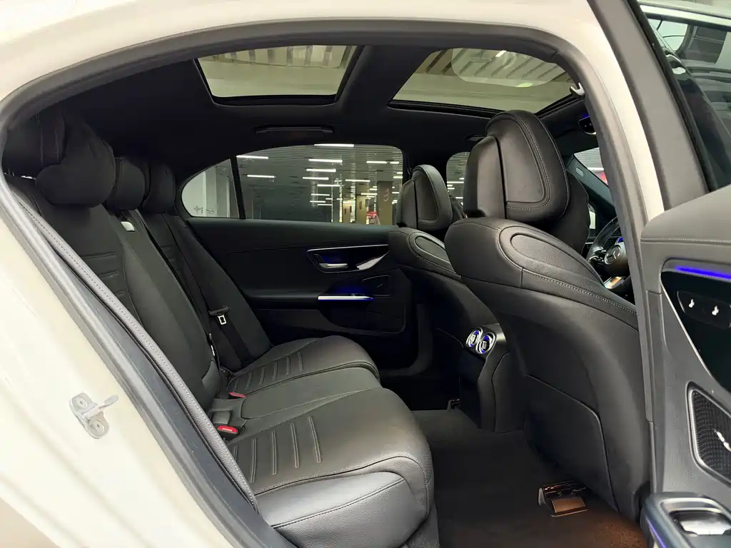 Mercedes-Benz C-Class — миниатюра 23