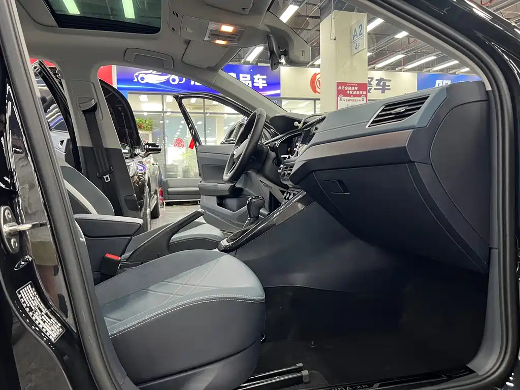 Volkswagen Lavida — миниатюра 6