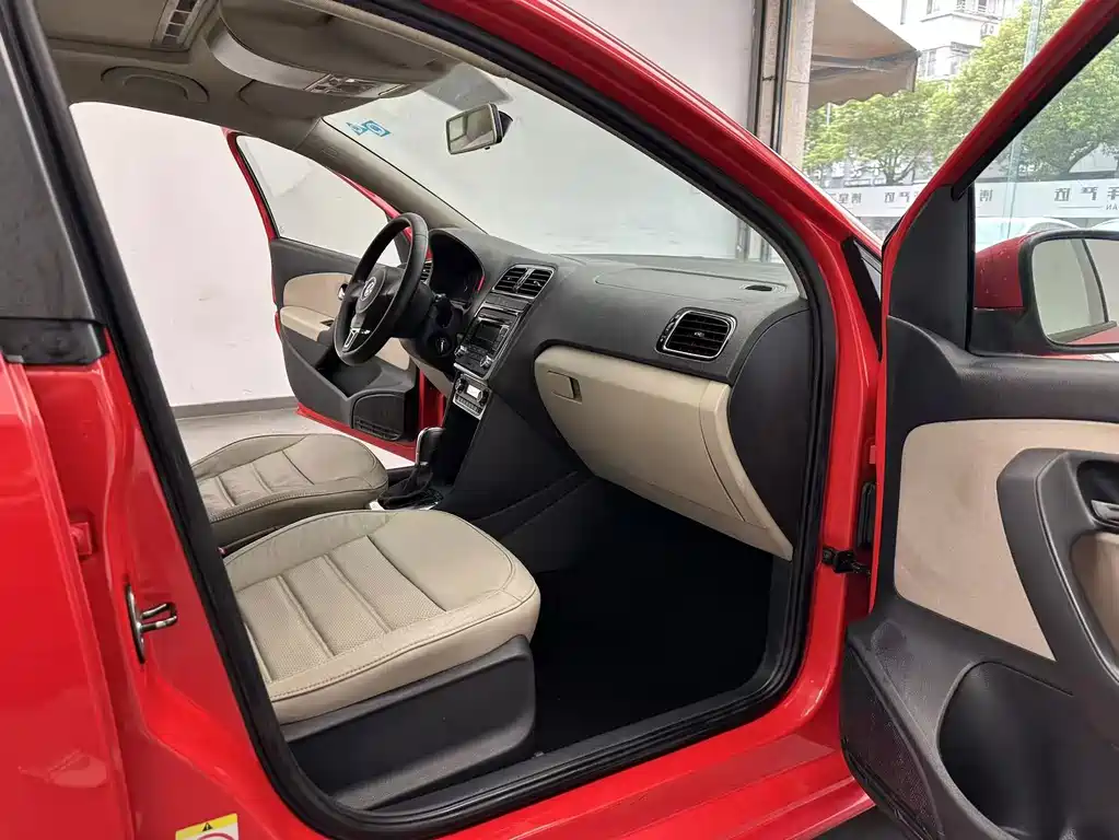 Volkswagen Polo — миниатюра 6