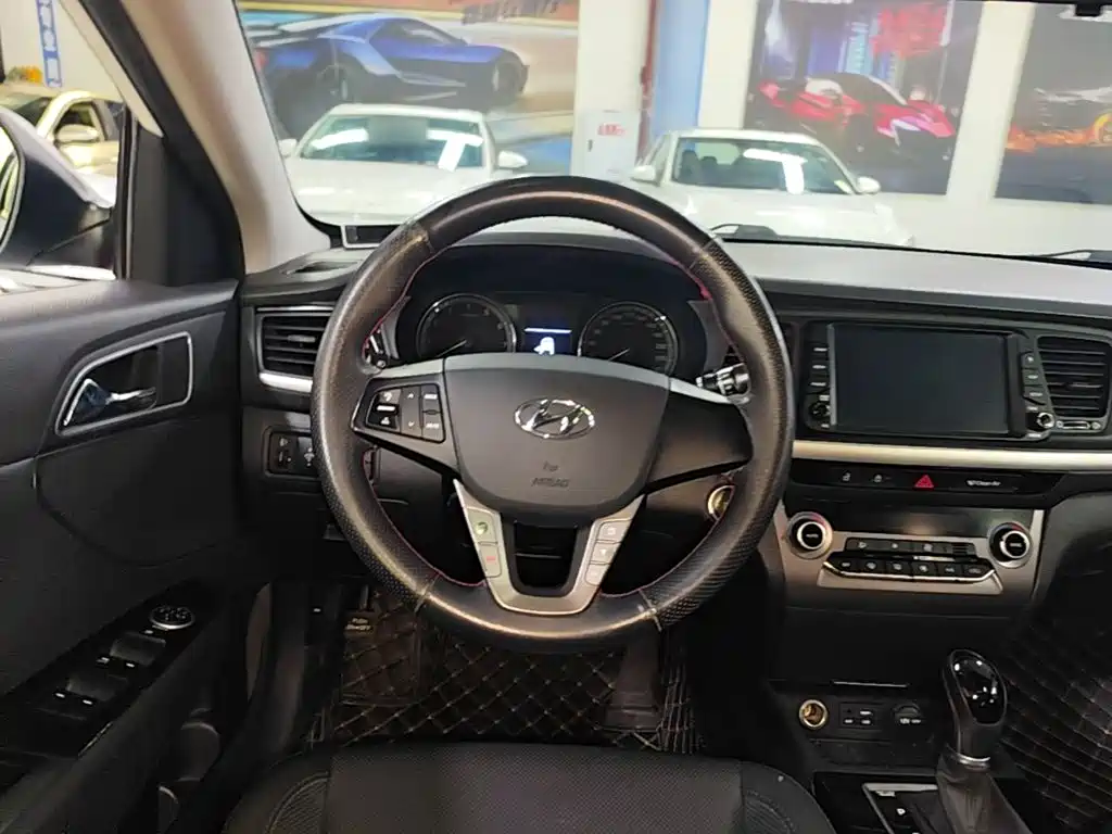 Hyundai Mistra — миниатюра 11
