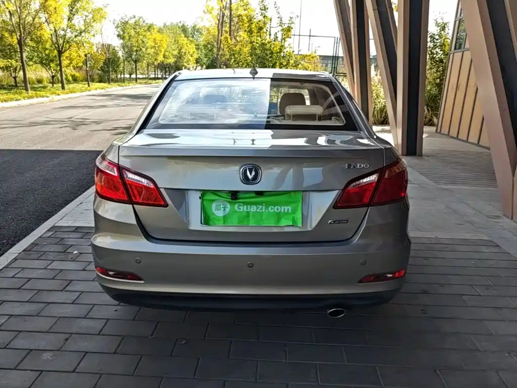 Changan Eado — миниатюра 6
