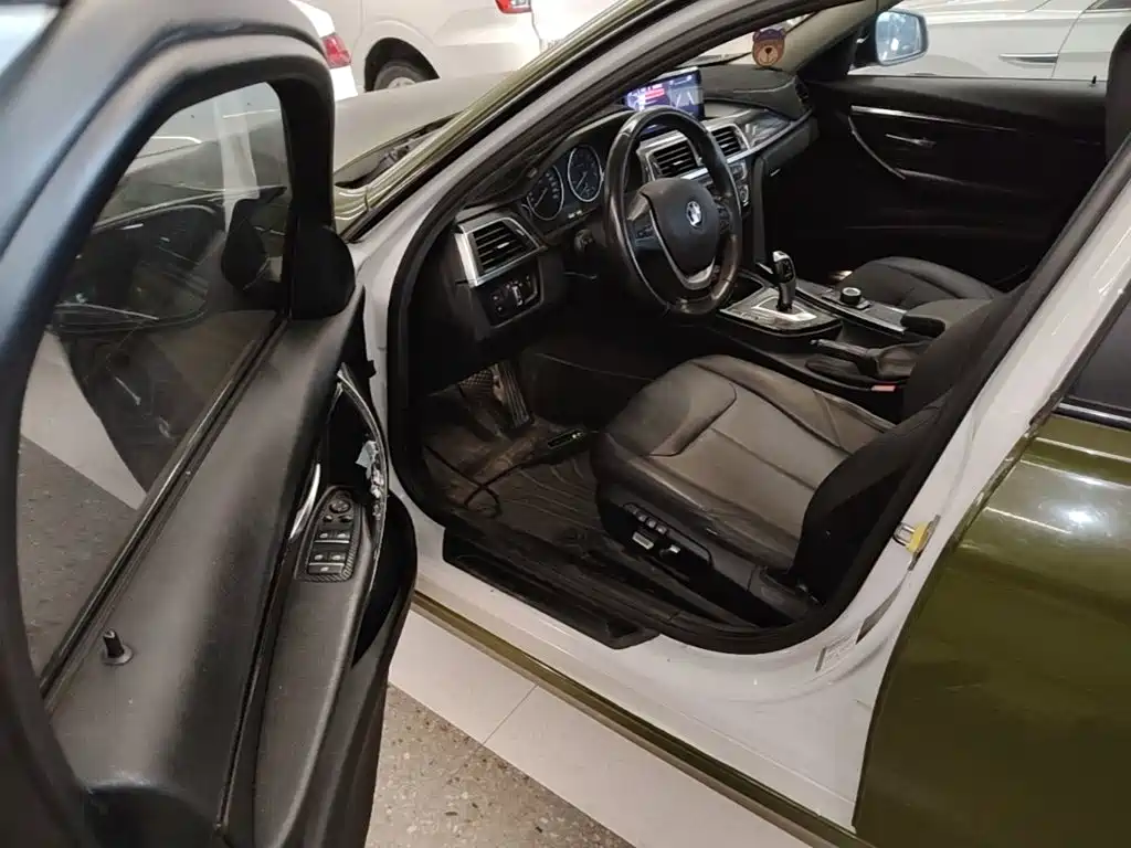BMW 3 Series — миниатюра 16