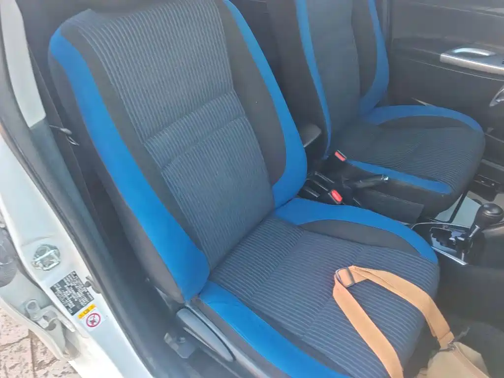 Toyota Yaris L — миниатюра 25