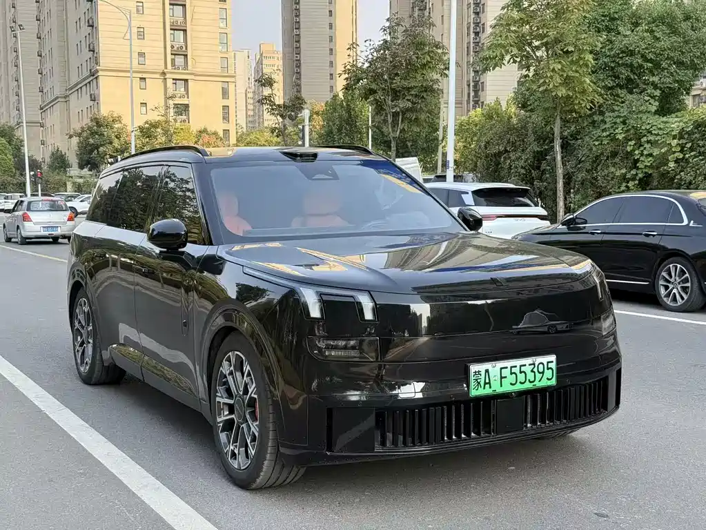 Lynk & Co 900 — миниатюра 3