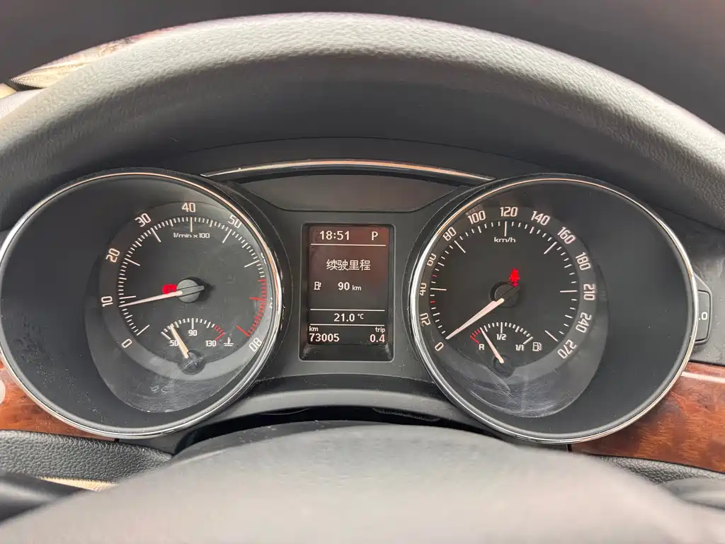 Skoda Superb — миниатюра 5