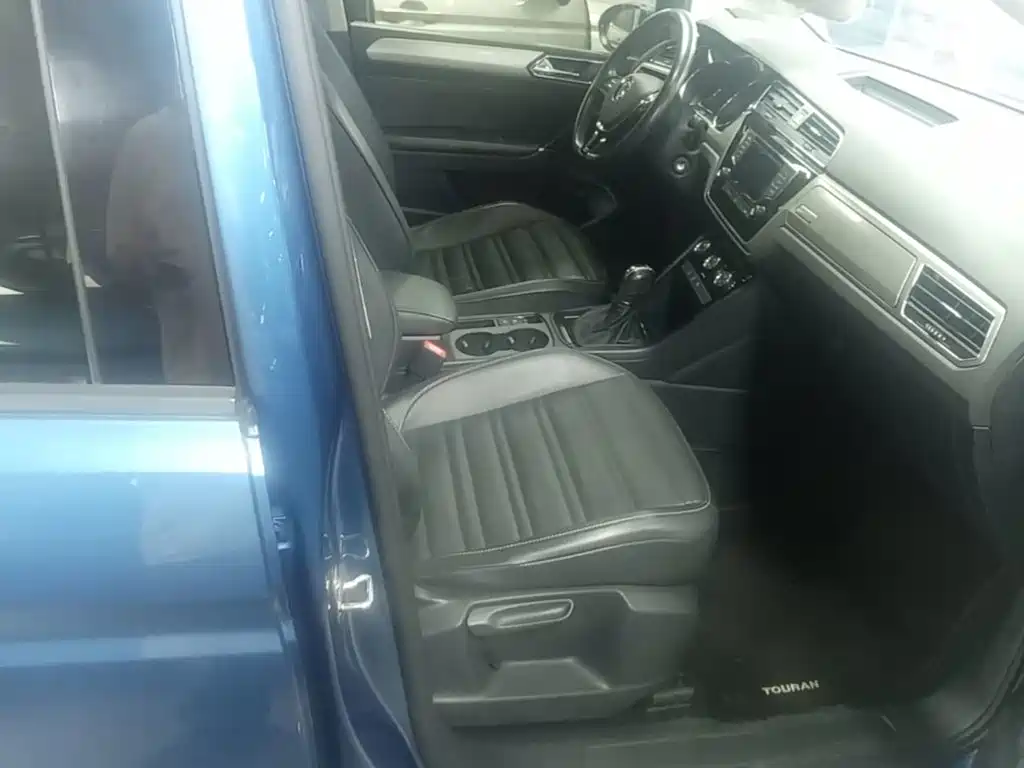 Volkswagen Touran — миниатюра 25