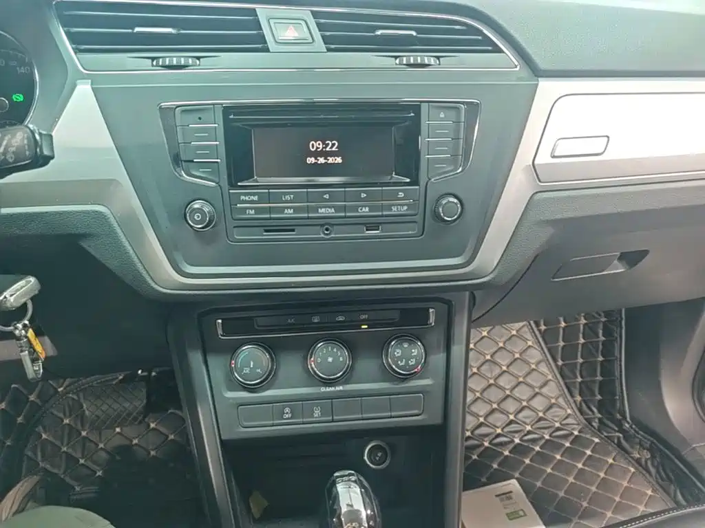 Volkswagen Touran — миниатюра 13