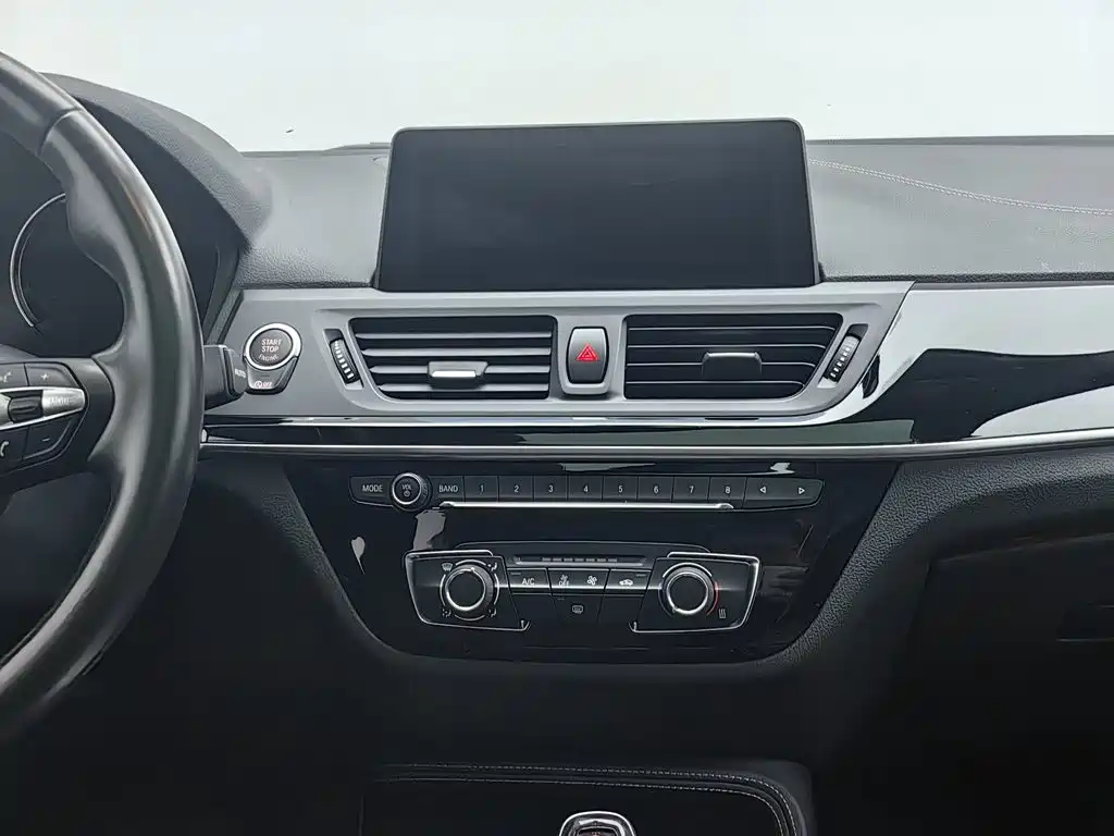 BMW 1 Series — миниатюра 12