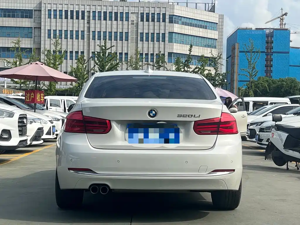 BMW 3 Series — миниатюра 4