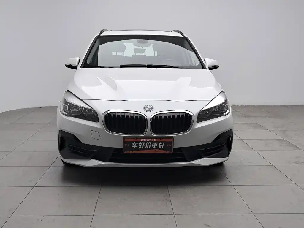 BMW 2 Series Active Tourer — миниатюра 3