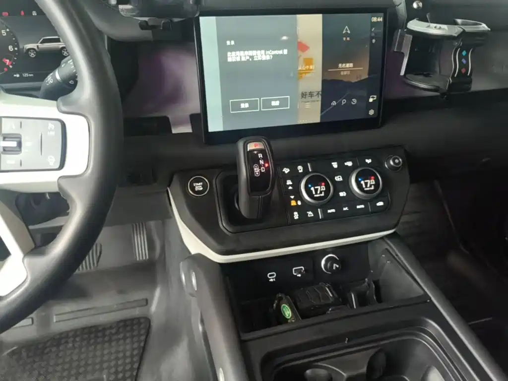 Land Rover Defender — миниатюра 14