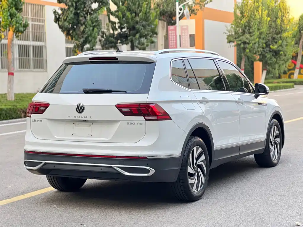 Volkswagen Tiguan L — миниатюра 6