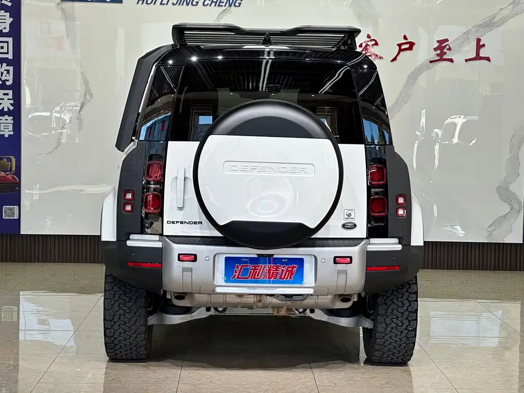 Land Rover Defender — миниатюра 4