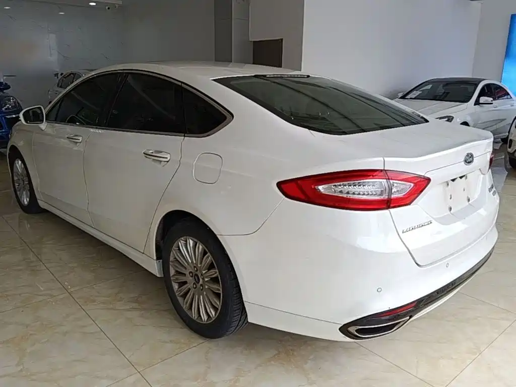 Ford Mondeo — миниатюра 5