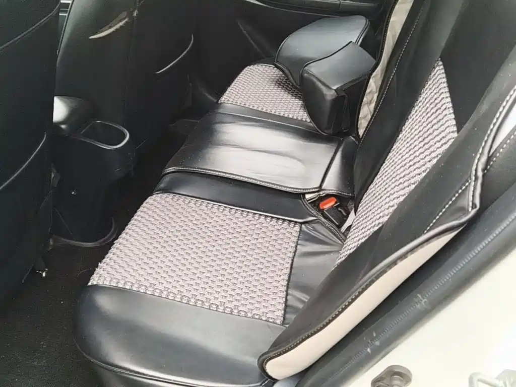 Toyota Yaris L — миниатюра 17