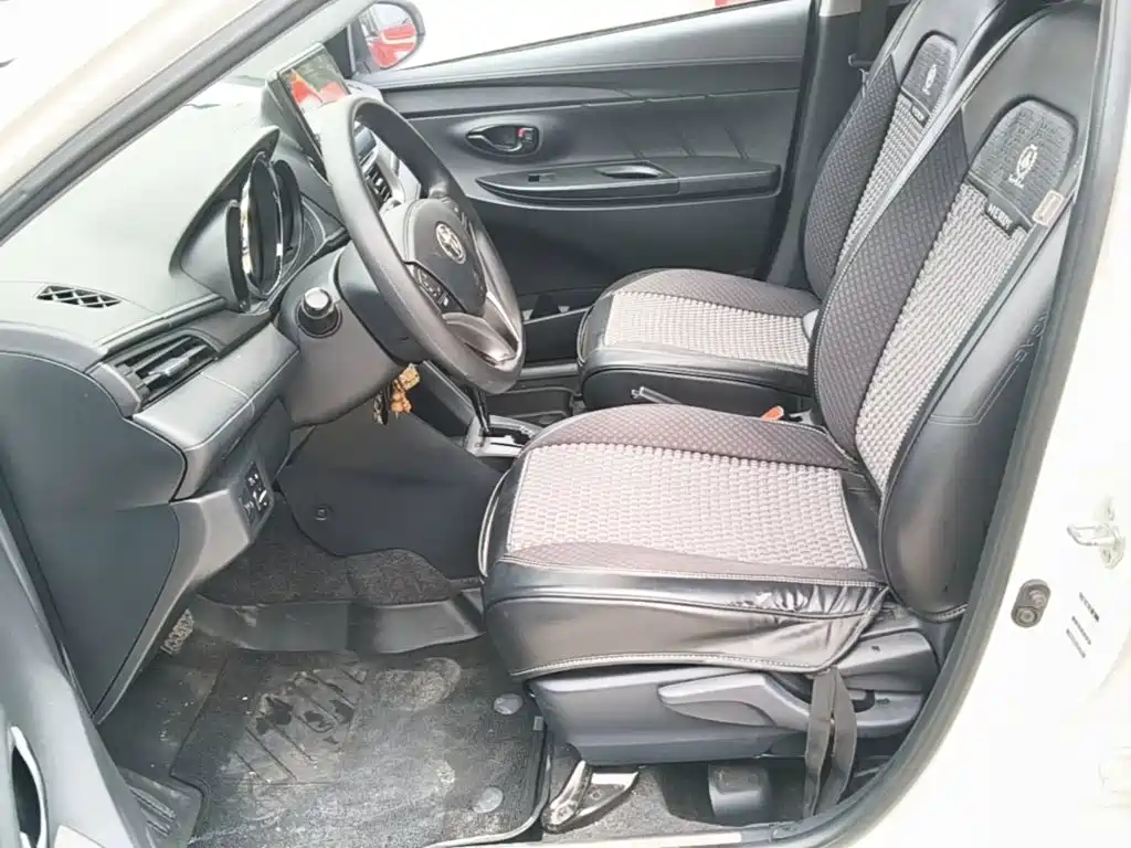 Toyota Yaris L — миниатюра 15