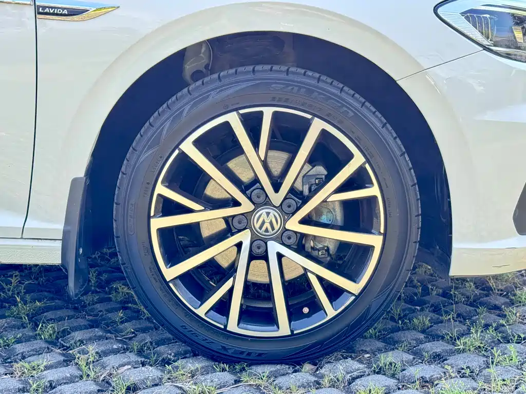 Volkswagen Lavida — миниатюра 27
