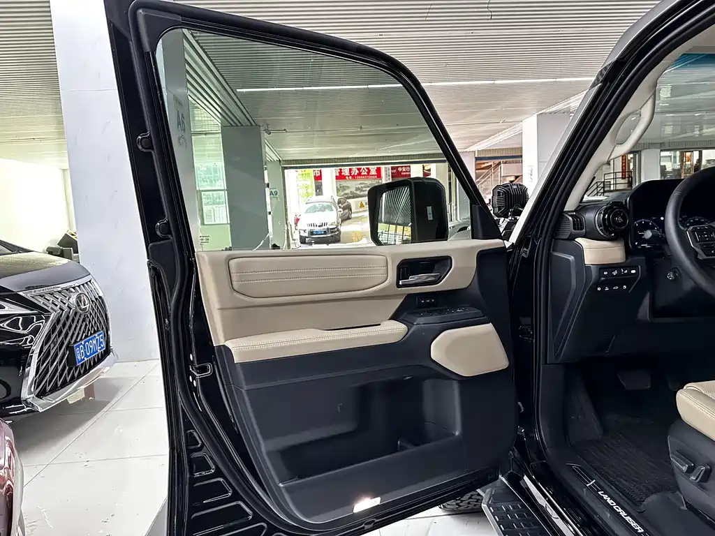 Toyota Prado — миниатюра 6