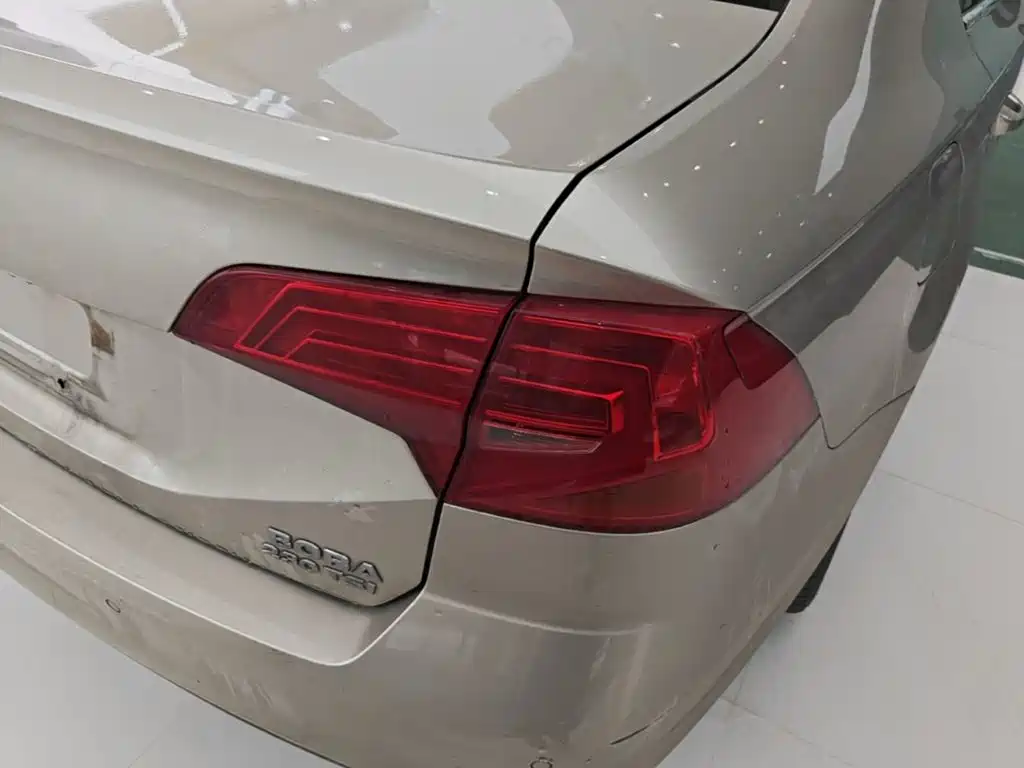 Volkswagen Bora — миниатюра 8