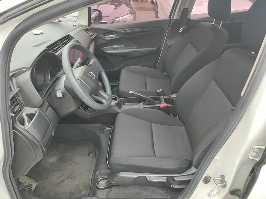 Honda Fit — миниатюра 15