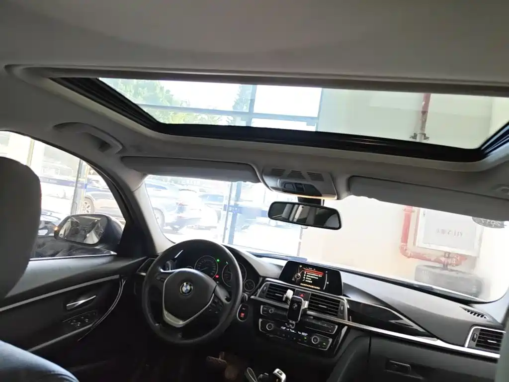 BMW 3 Series — миниатюра 18