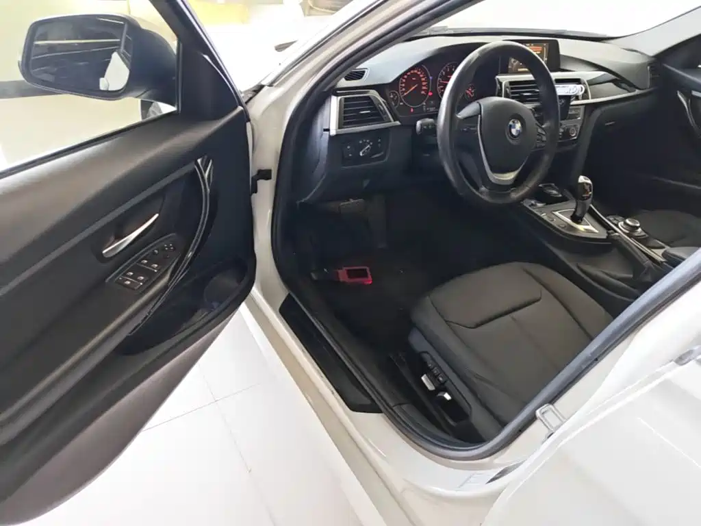 BMW 3 Series — миниатюра 16