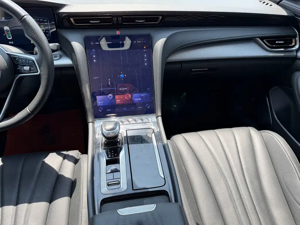 Hongqi Hongqi H5 — миниатюра 10