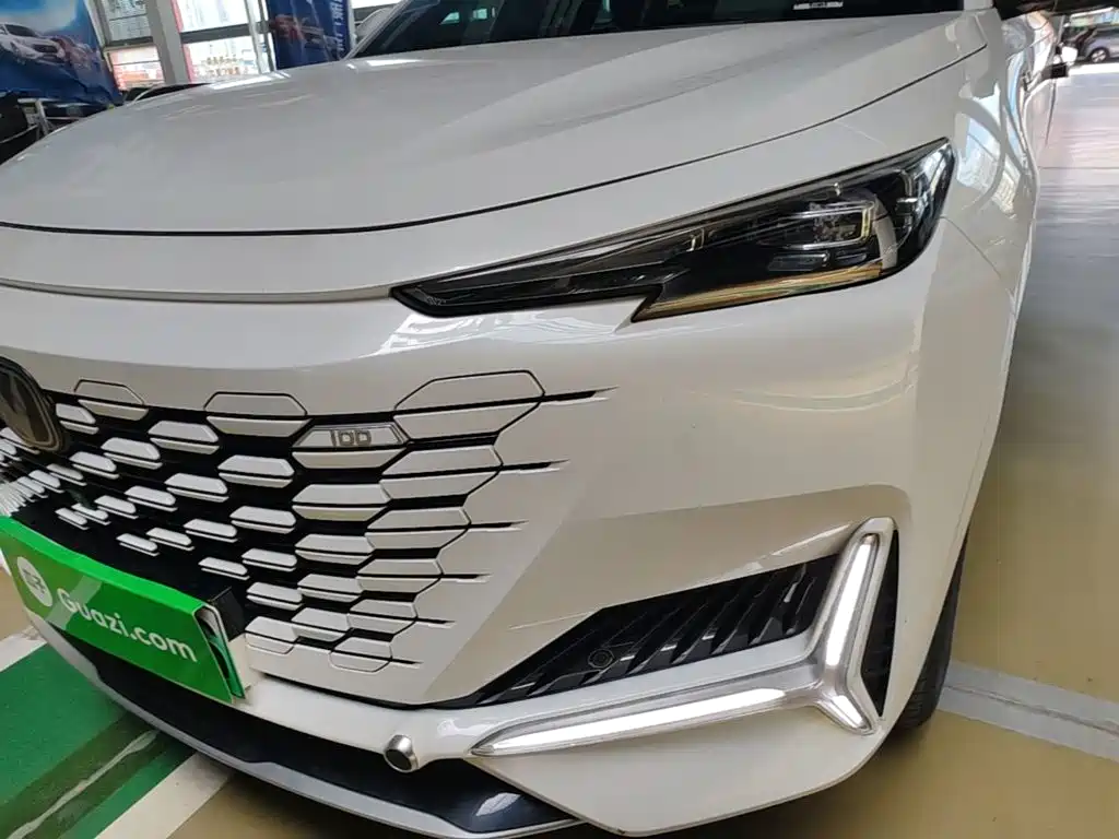 Changan UNI-K iDD — миниатюра 24
