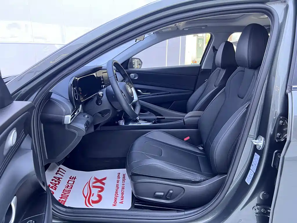 Hyundai Elantra — миниатюра 7