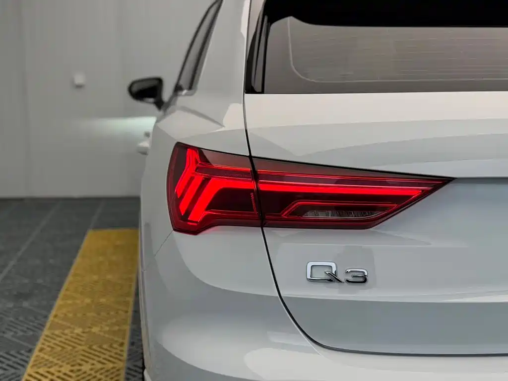 Audi Q3 — миниатюра 8