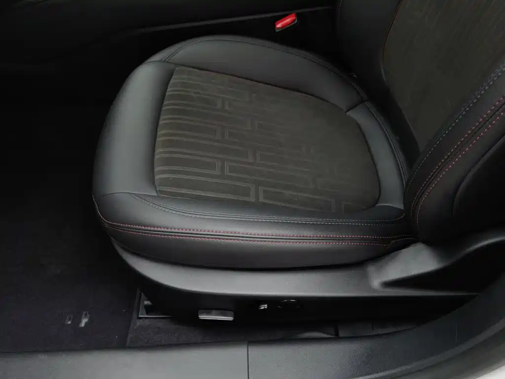 Ford Mondeo — миниатюра 20