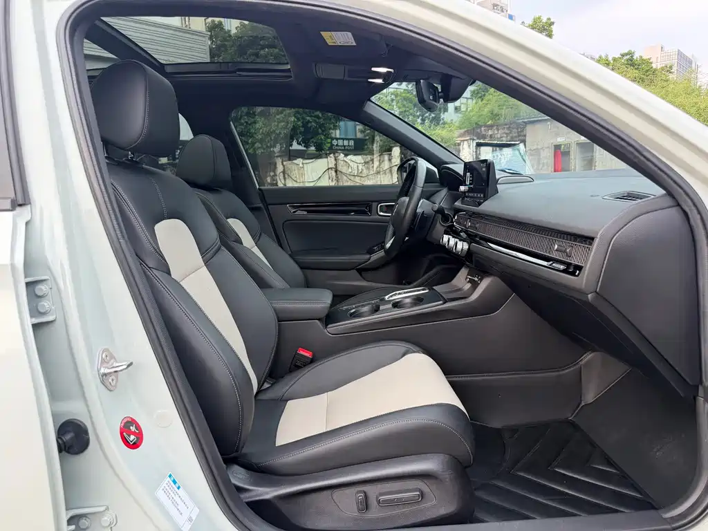 Honda Civic — миниатюра 10