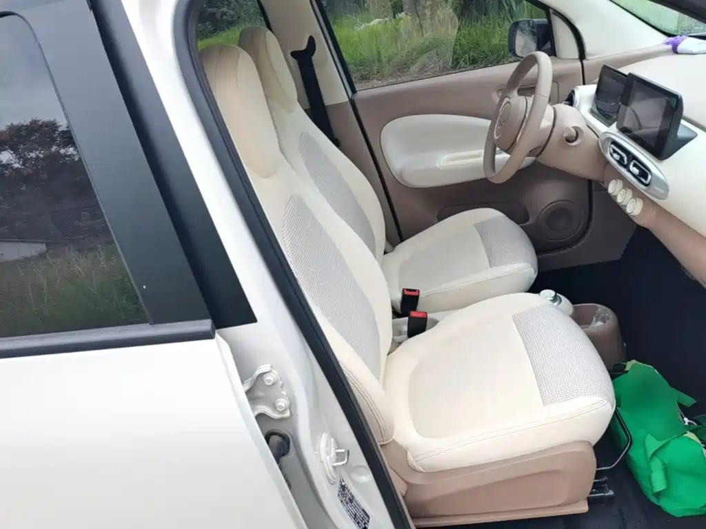 Wuling MINIEV — миниатюра 25