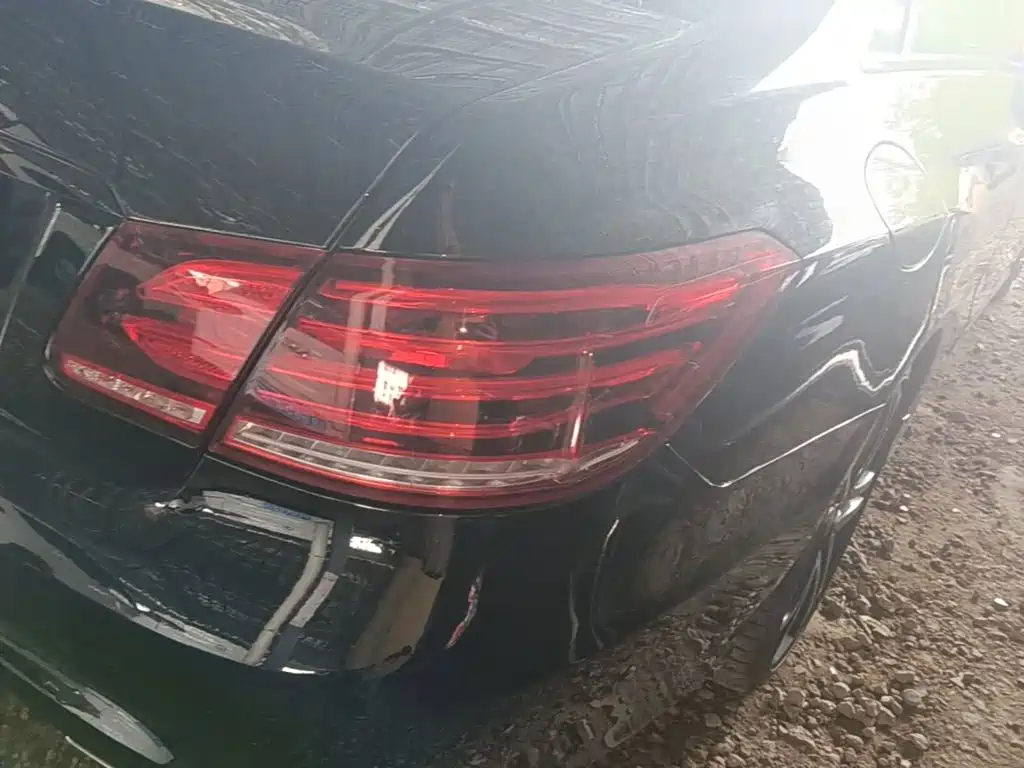 Mercedes-Benz E-Class (Import) — миниатюра 8