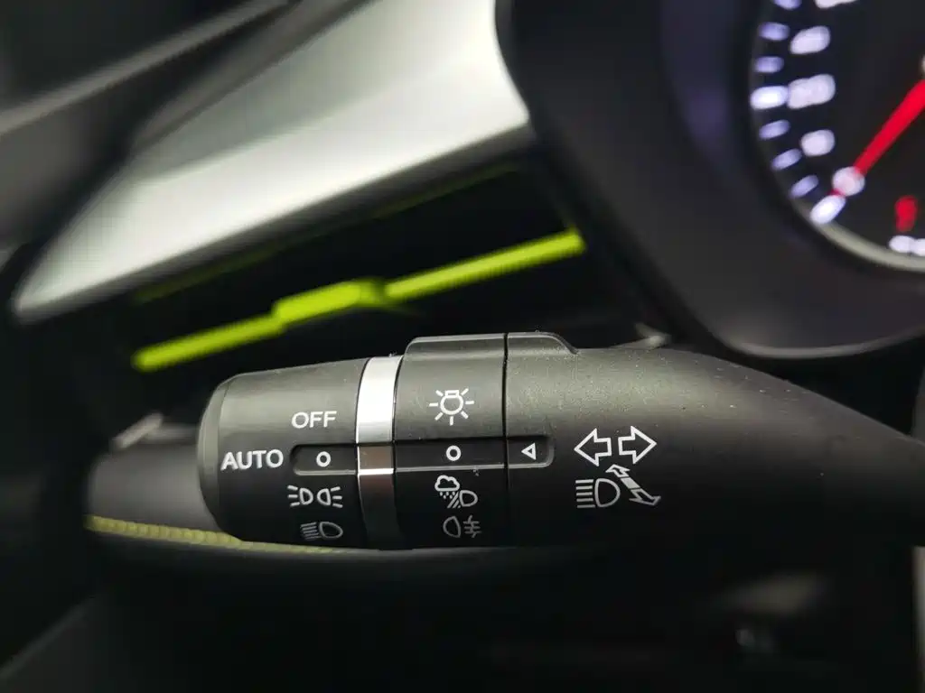 Roewe i5 — миниатюра 21