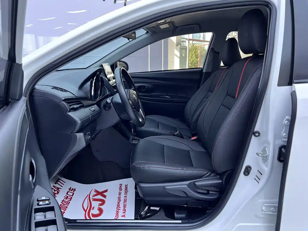 Toyota Yaris L — миниатюра 7