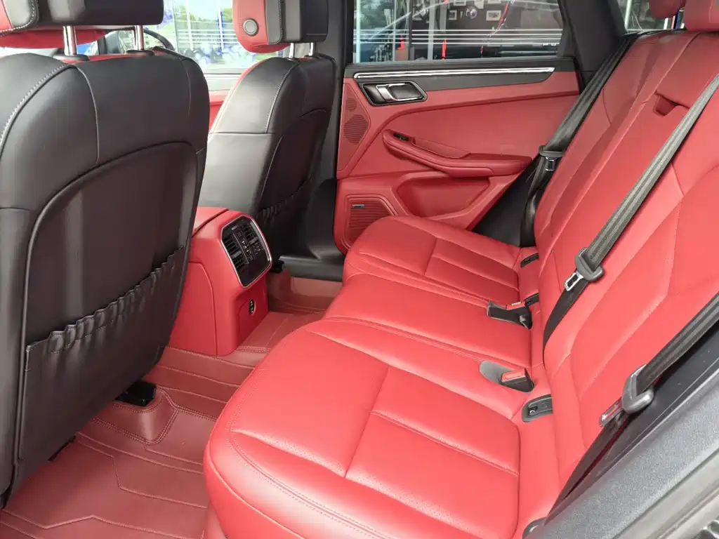 Porsche Macan — миниатюра 8