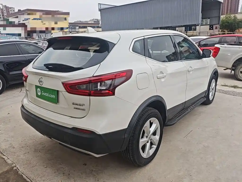 Nissan Qashqai — миниатюра 7