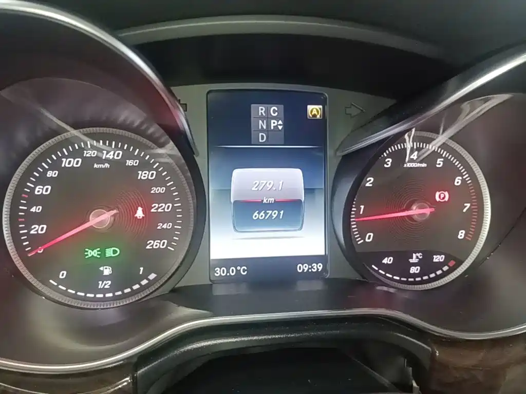 Mercedes-Benz V-Class — миниатюра 12