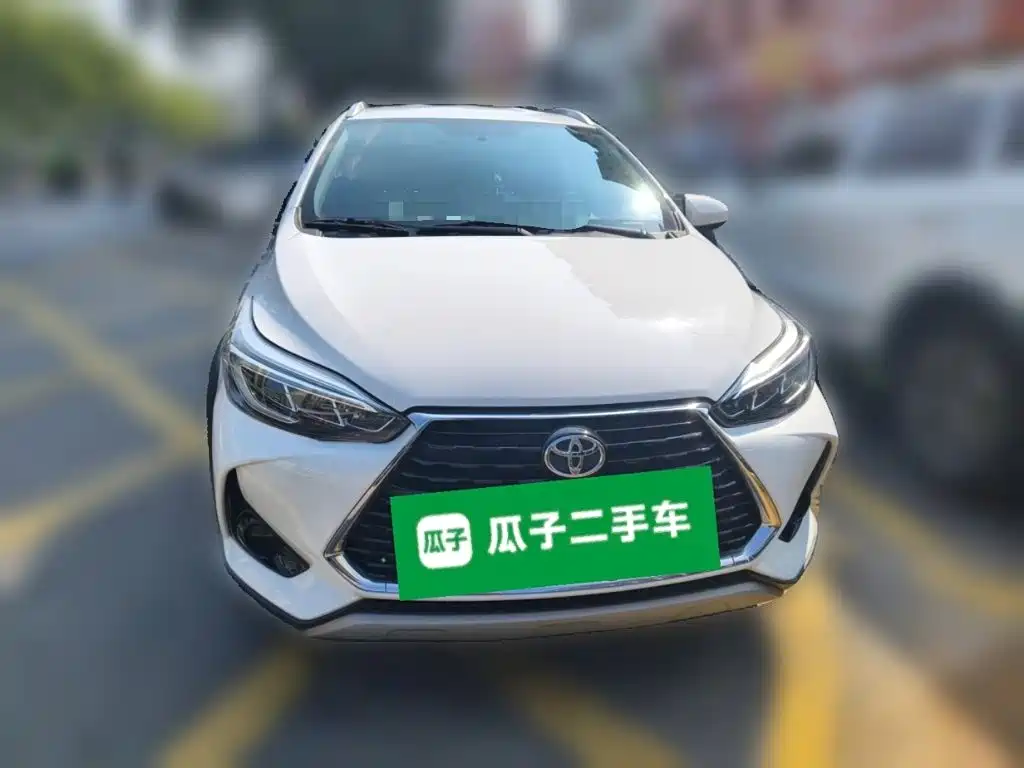 Toyota Yaris L — миниатюра 2
