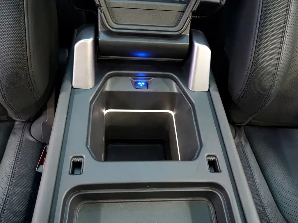 Land Rover Defender — миниатюра 17