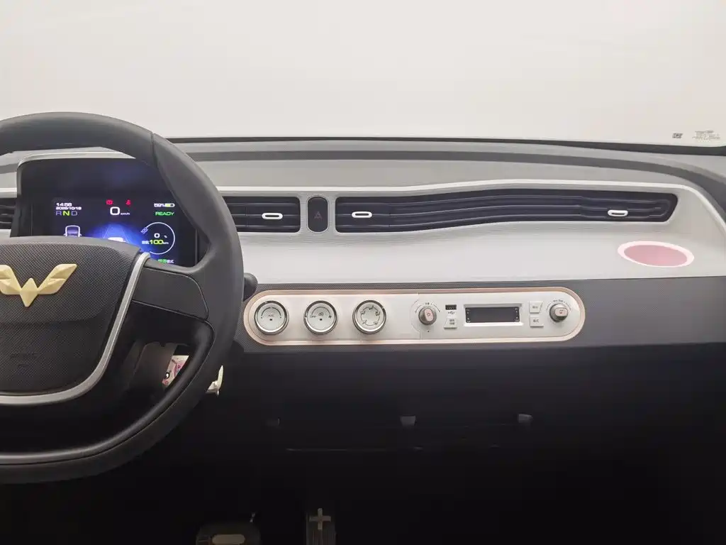 Wuling MINIEV — миниатюра 12
