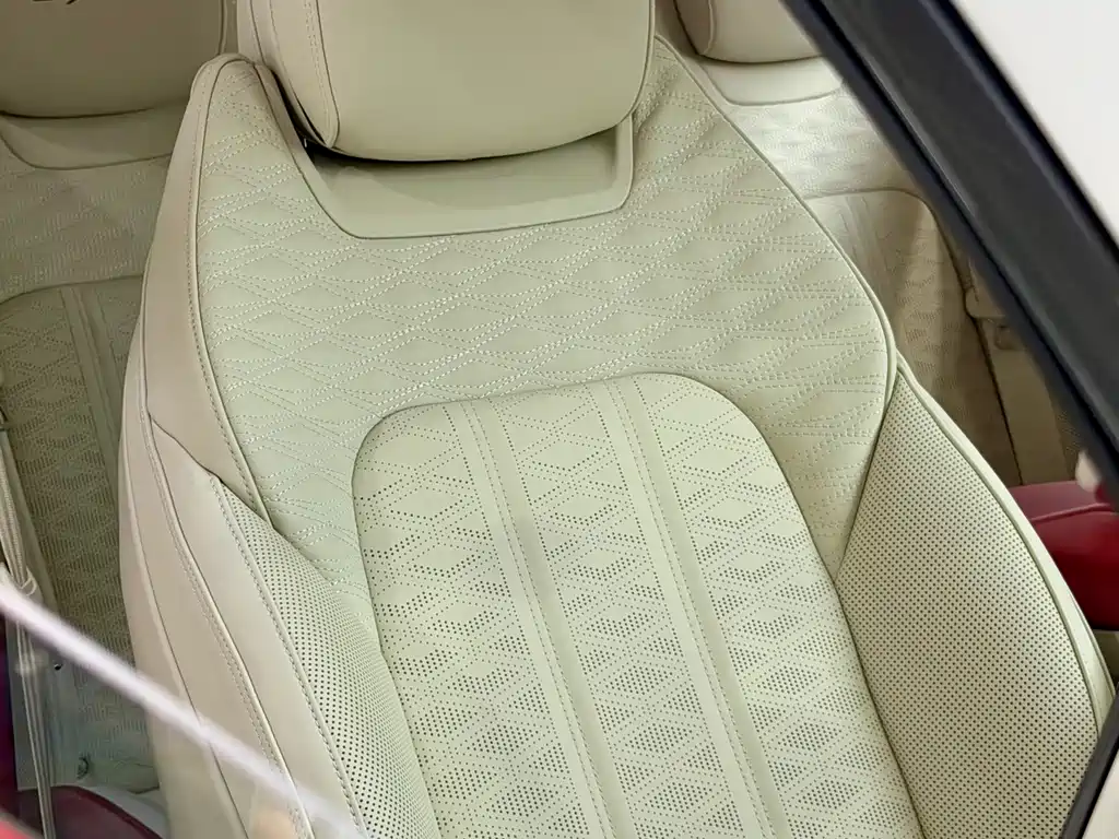 Bentley Continental PHEV — миниатюра 33