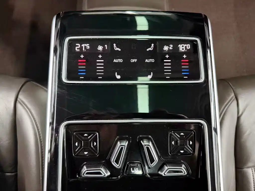 Audi A8 — миниатюра 16