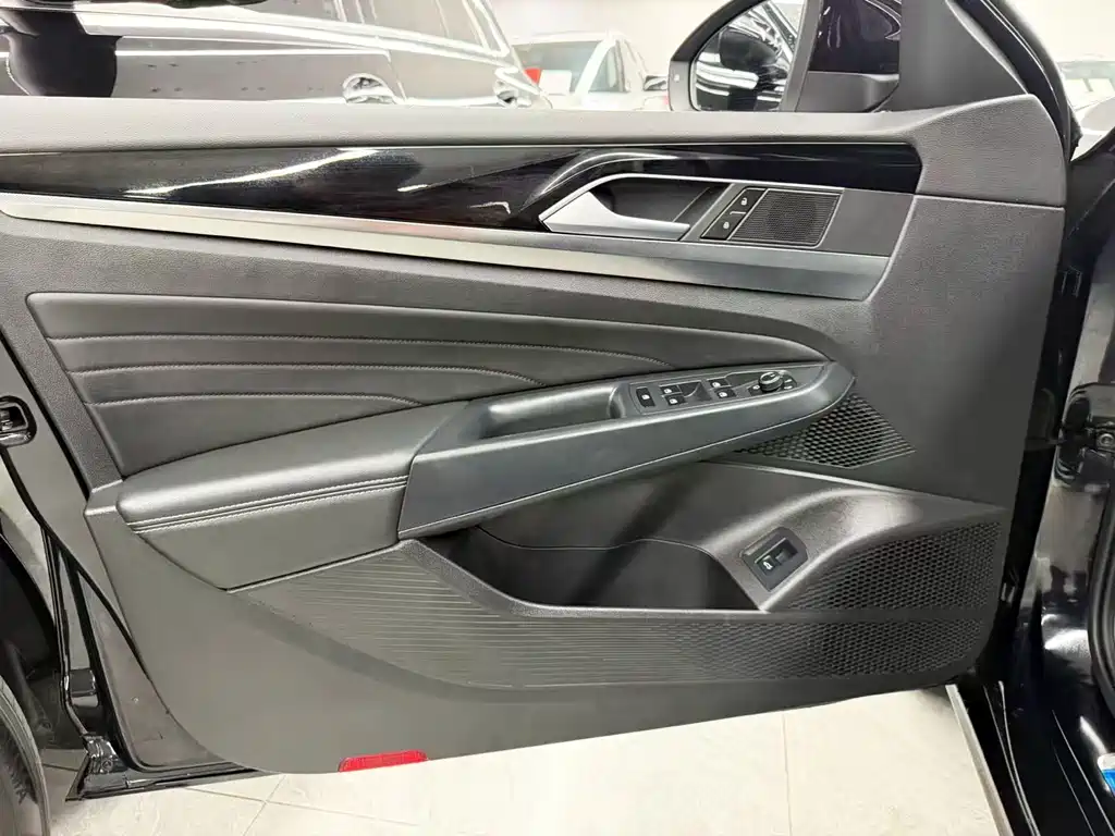 Volkswagen Passat — миниатюра 12