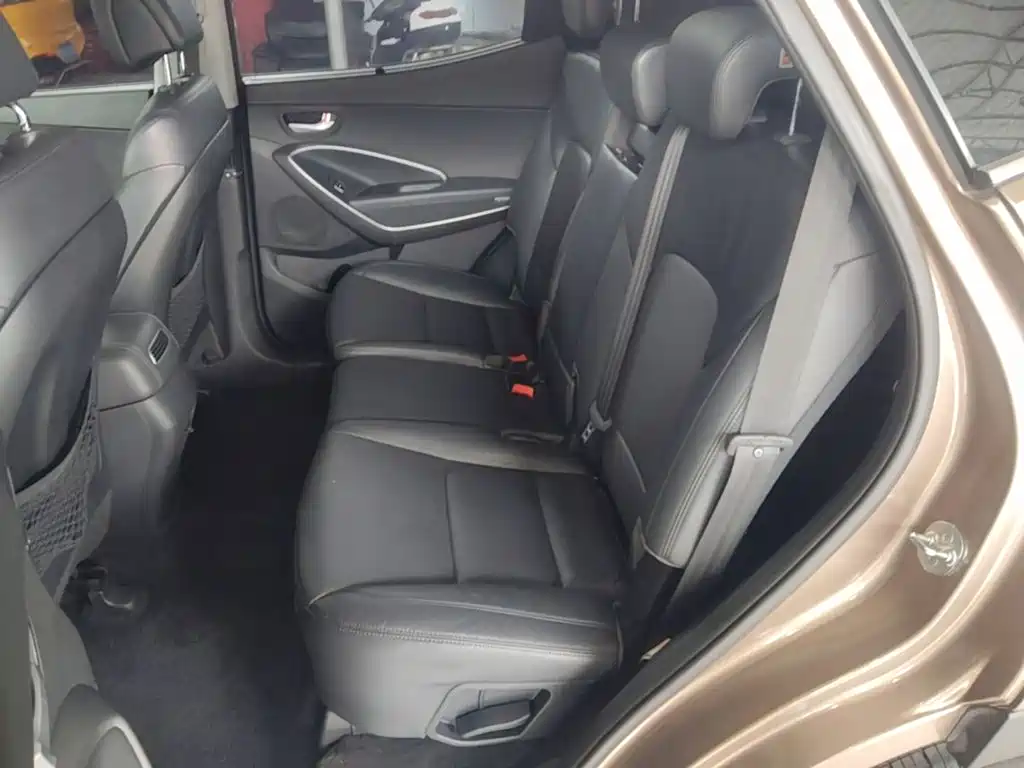 Hyundai Santa Fe — миниатюра 17